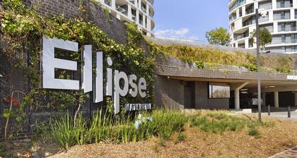 Ellipse Waterfall 3902