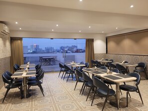 Restaurant - Hotel Elements (Surat)