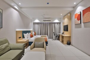 Luxury Room | Minibar, desk, laptop workspace, free WiFi