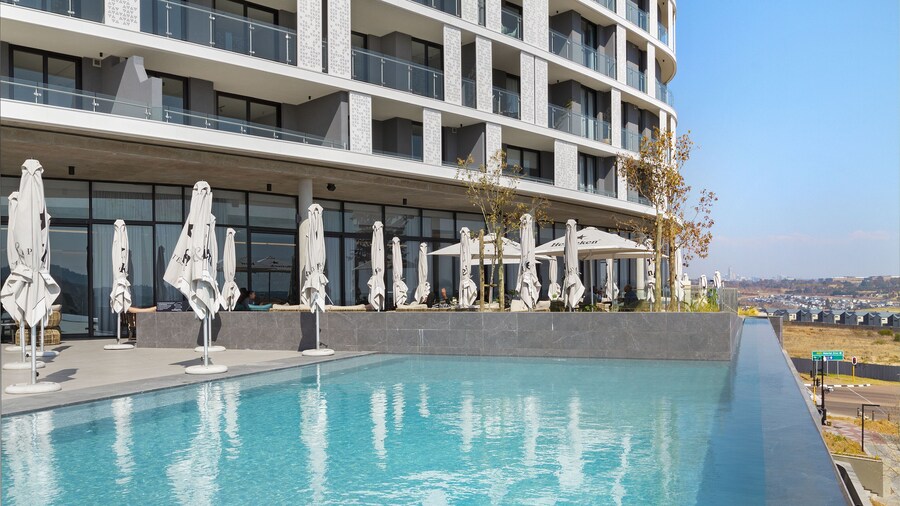 Ellipse Waterfall 3802