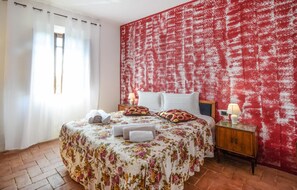 4 makuuhuonetta, vauvan matkasänky, ilmainen Wi-Fi