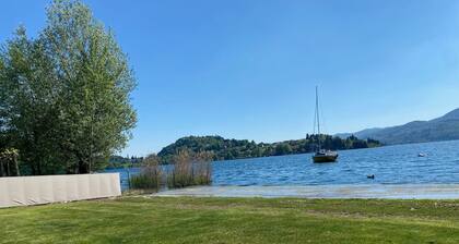 LA PLAGE large apartment with private beach