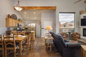 Dining - Close to Town & Trails | Pool & Private Hot Tub (Moab)