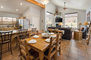 Dining - Close to Town & Trails | Pool & Private Hot Tub (Moab)