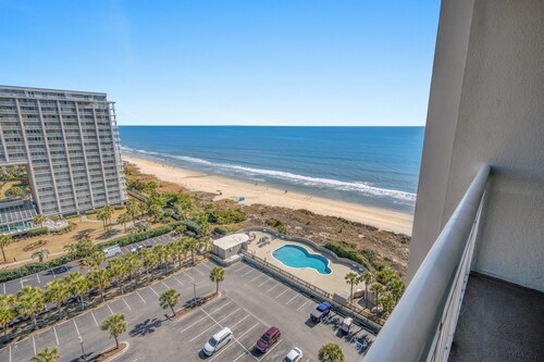 Kingston S Hampton 1403A Studio w/Pool & Beach