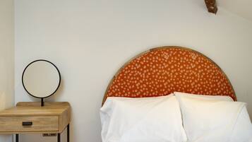 Superior Loft | Blackout drapes, soundproofing, free WiFi, bed sheets