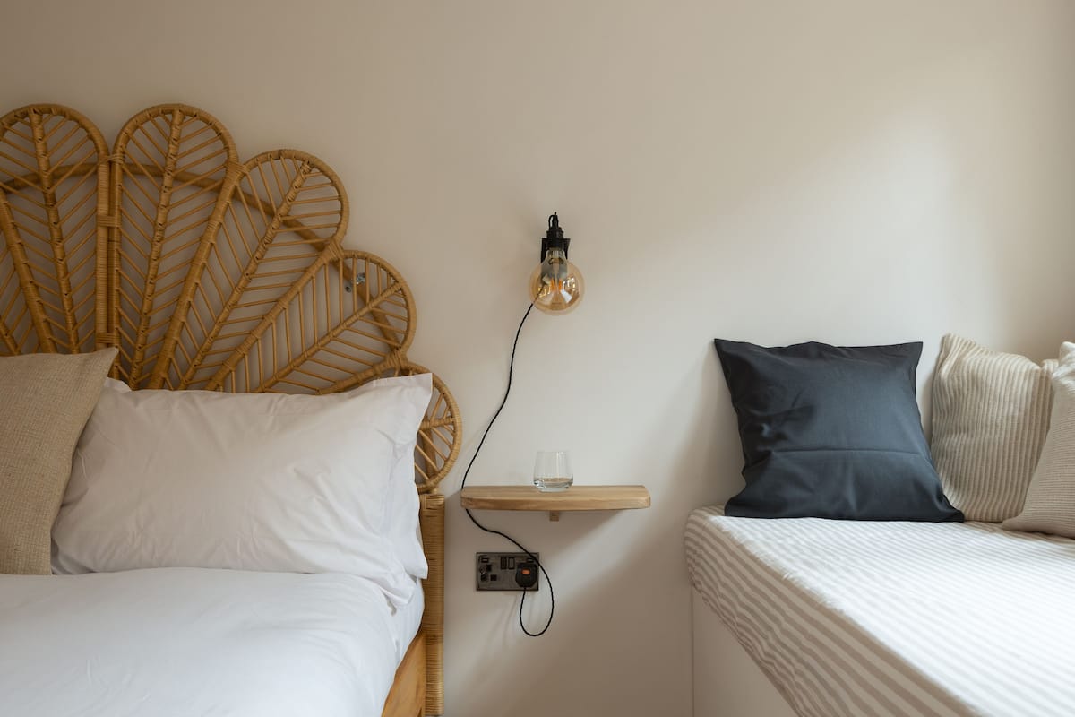 Blackout curtains, soundproofing, free WiFi, bed sheets