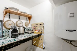 Maison, 1 lit double, non-fumeurs | Cuisine privée | Lave-vaisselle, batterie de cuisine, vaisselle et ustensiles