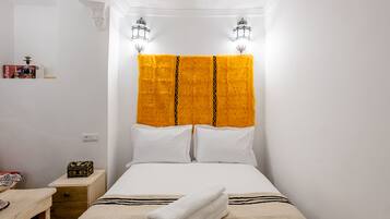 Rumah Basic, 1 Tempat Tidur Double, Bebas Asap Rokok | 1 kamar tidur dan seprai linen