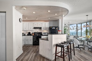 Fridge, oven, dishwasher, coffee/tea maker