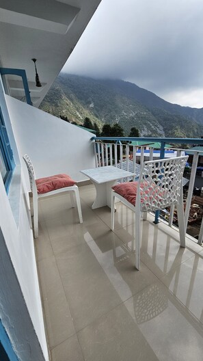 Skrivebord, skrivebord for bærbar PC, lydisolert og wi-fi (inkludert)