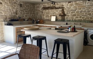Fridge, oven, stovetop, dishwasher - Beautiful home in Motovun (Motovun)