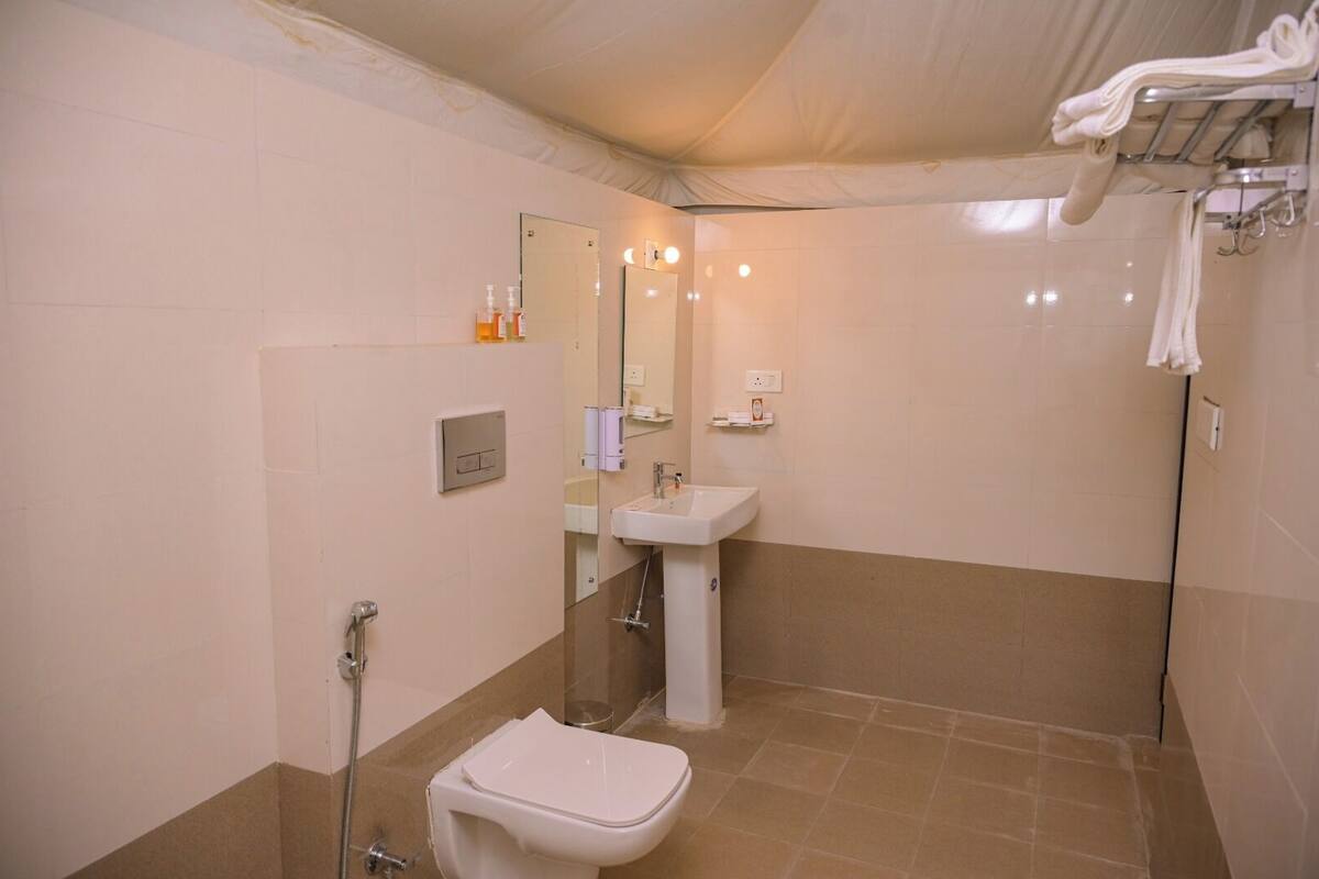Superior Tent | Bathroom