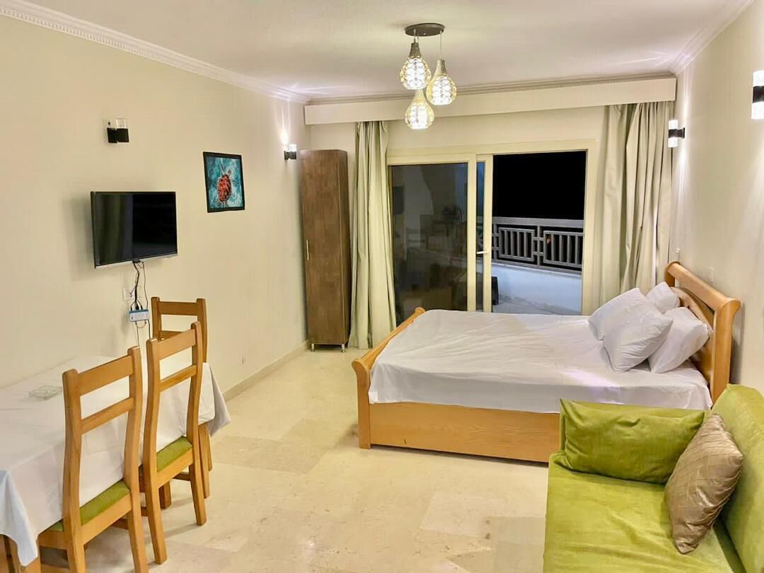 1 slaapkamer, een strijkplank/strijkijzer, wifi, beddengoed