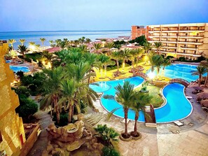 Outdoor pool - Top floor premier view chalet in Red sea Hurghada
 (Hurghada)