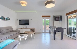TV, table football, ping pong