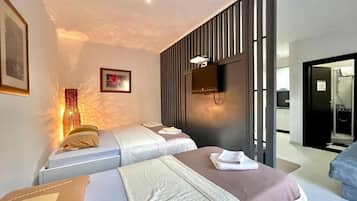 Premium bedding, desk, soundproofing, free WiFi