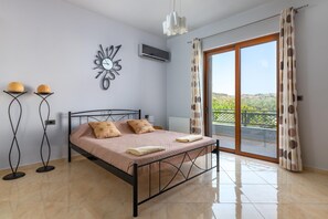 4 Schlafzimmer, Zimmersafe, Bügeleisen/Bügelbrett, kostenloses WLAN