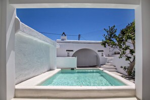 Outdoor pool - Beachside Villa Agios Sostis  (Agios Sostis)