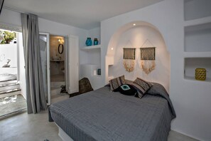 2 quartos, cofres nos quartos, ferros/tábuas de passar roupa