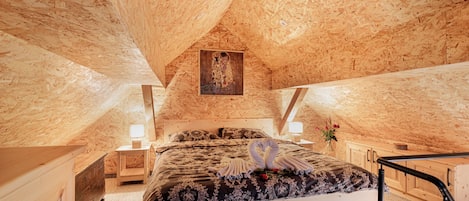 Familienhaus, 2 Schlafzimmer, Bergseite (Vineyard Cottage Grajska Kašča) | 2 Schlafzimmer, Bügeleisen/Bügelbrett, kostenloses WLAN, Bettwäsche