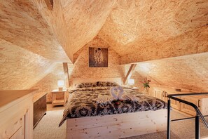 Family House, 2 Bedrooms, Mountainside (Vineyard Cottage Grajska Kašča)