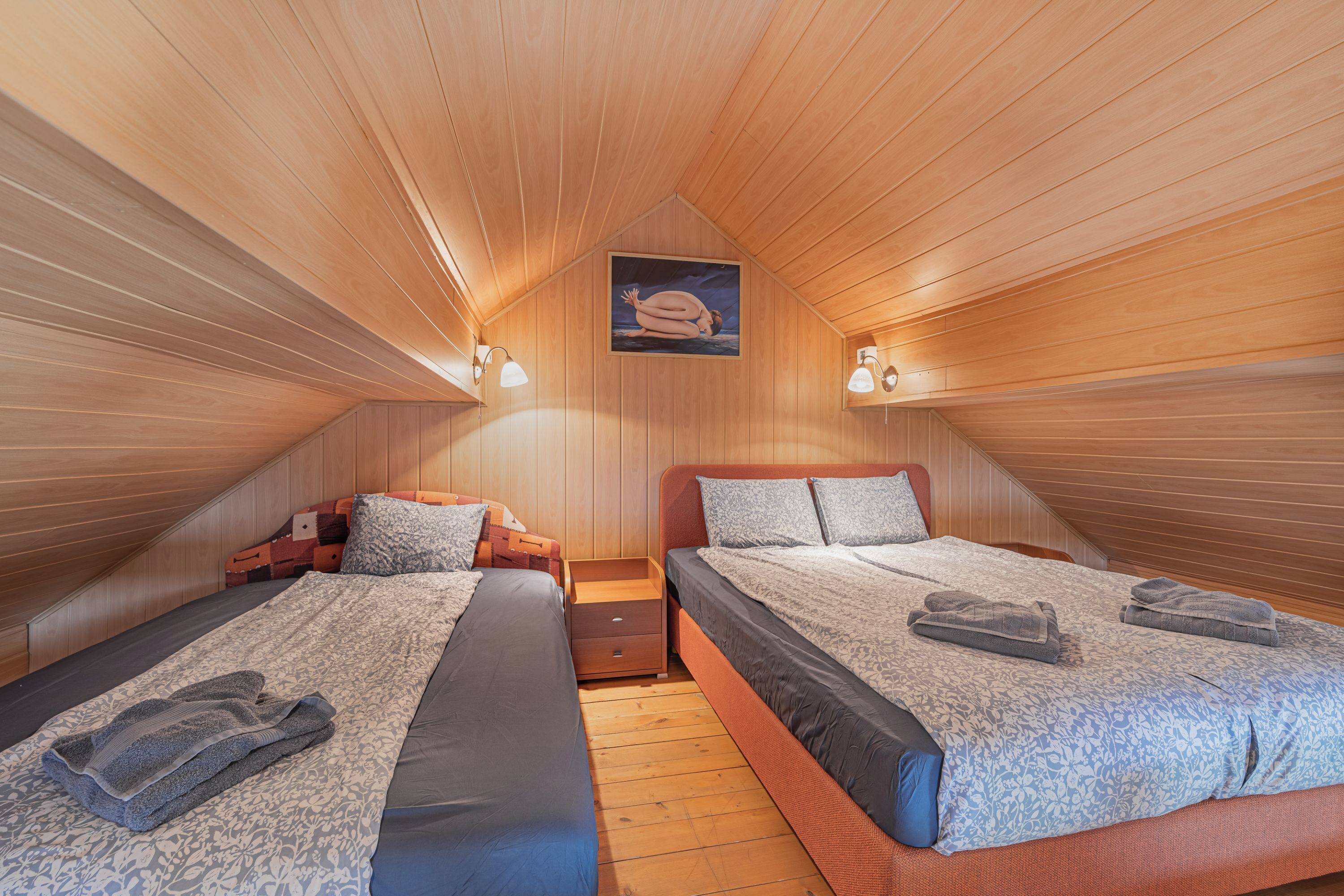 Casa família, vários quartos, ao lado da montanha (Vineyard Cottage Urban) | 2 quartos, ferros/tábuas de passar roupa, Wi-Fi de cortesia