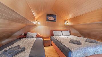 Family House, 2 Bedrooms, Mountainside (Vineyard Cottage Urban) | 2 bedrooms, iron/ironing board, free WiFi, bed sheets