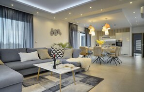 TV - Beautiful home in Pula (Pula)