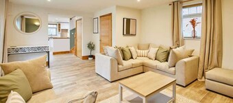 Host & Stay | Fawcett Cottage