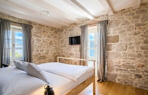 4 Schlafzimmer, Bügeleisen/Bügelbrett, Reisekinderbett, kostenloses WLAN