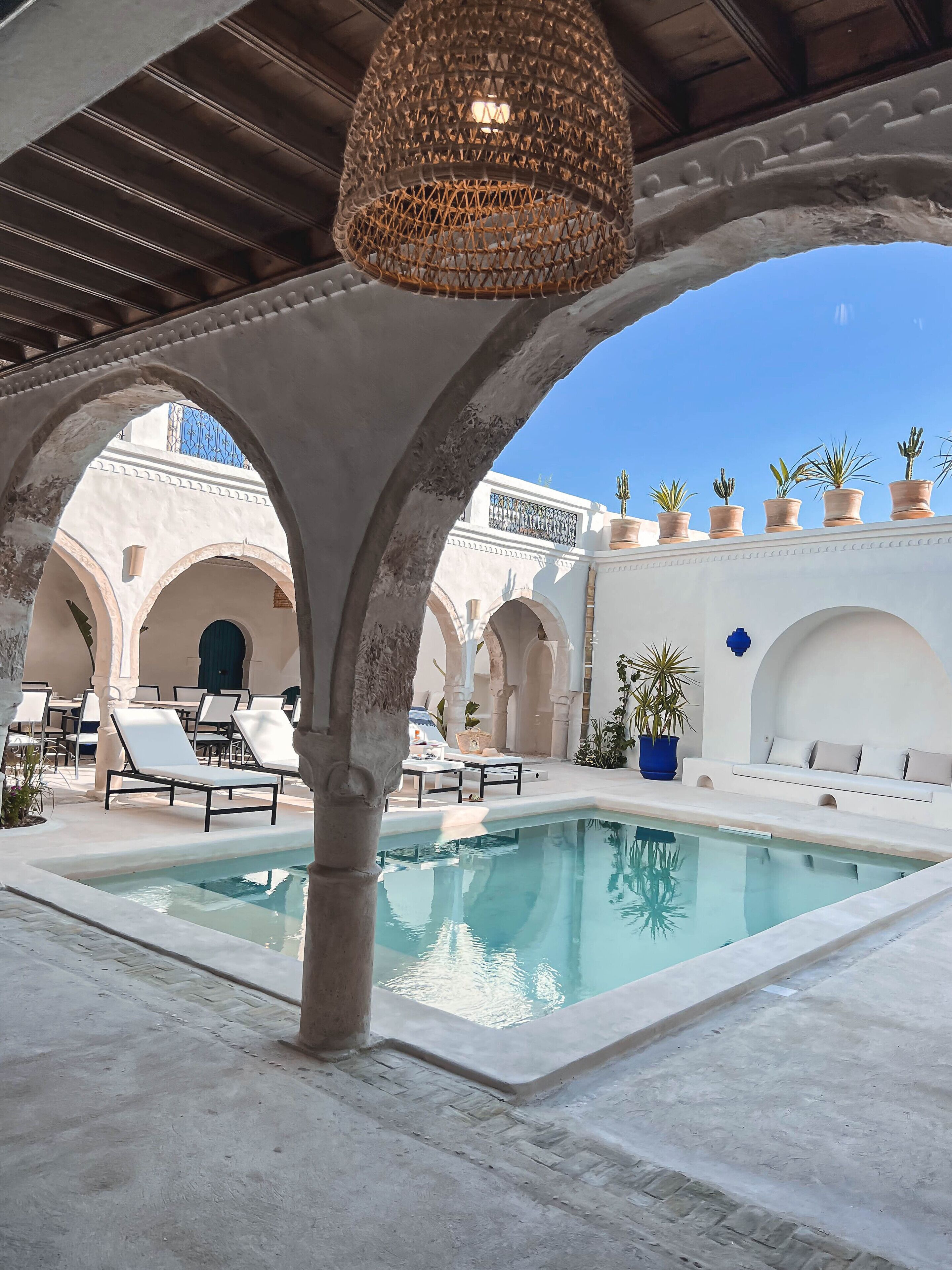 حمام سباحة