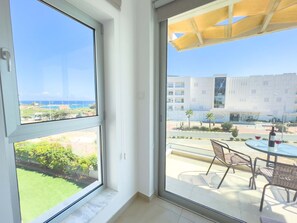 4 bedrooms, bed sheets - Villa Blue Wave (Paralimni)