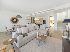 Living area - Azure Seaview - Diamond Villa (Paralimni)