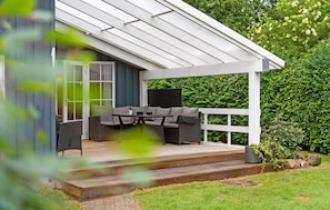 Outdoor dining - Nice home in Esbjerg V with WiFi (Esbjerg V)