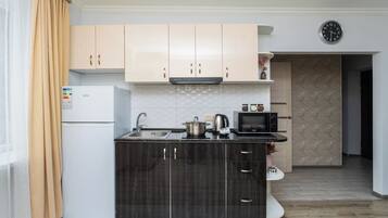 Økonomileilighet | Eget kjøkken | Kjøleskap, mikrobølgeovn, kokeplater og vannkoker