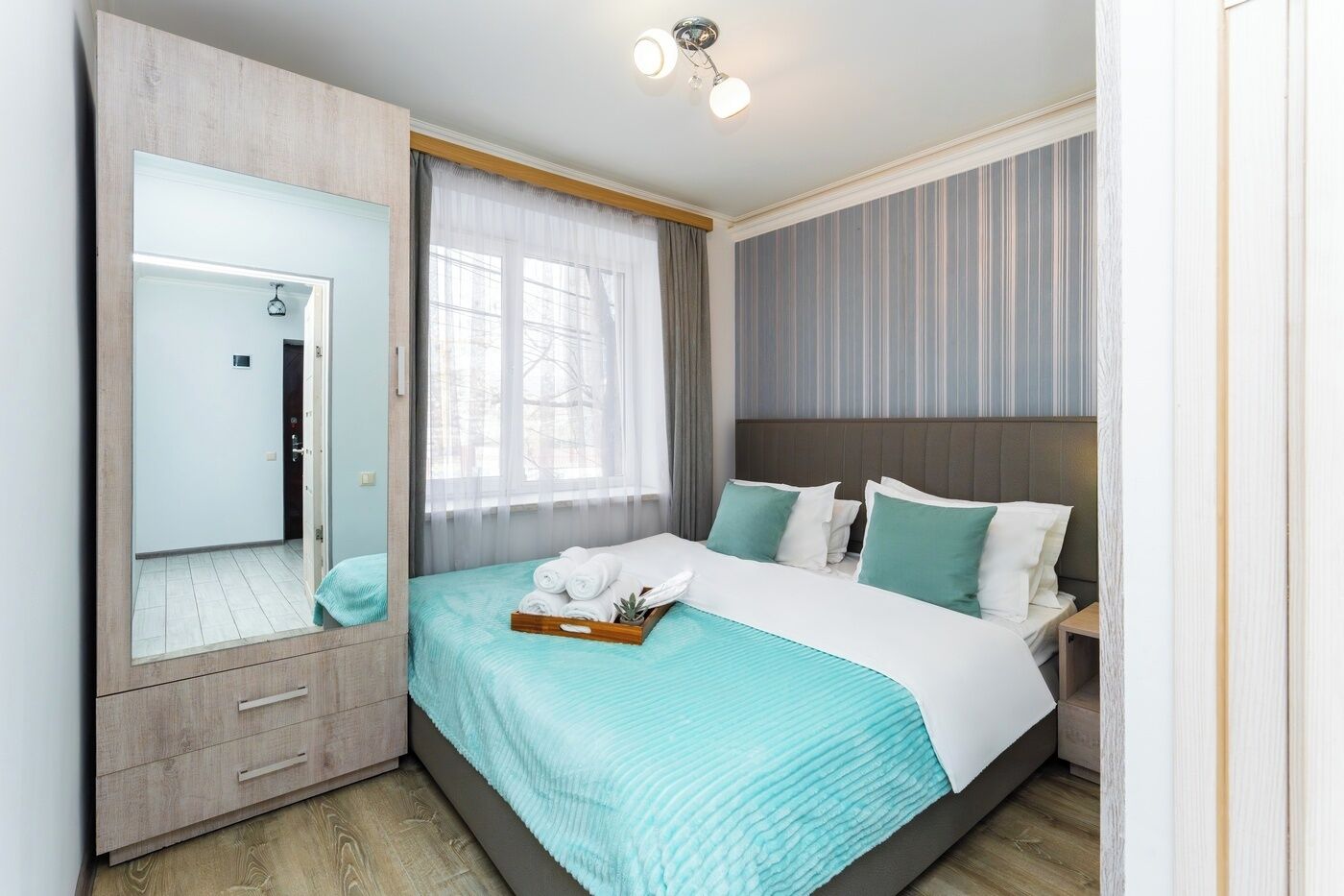 Økonomileilighet | 1 soverom, sengetøy av topp kvalitet og skrivebord for bærbar PC