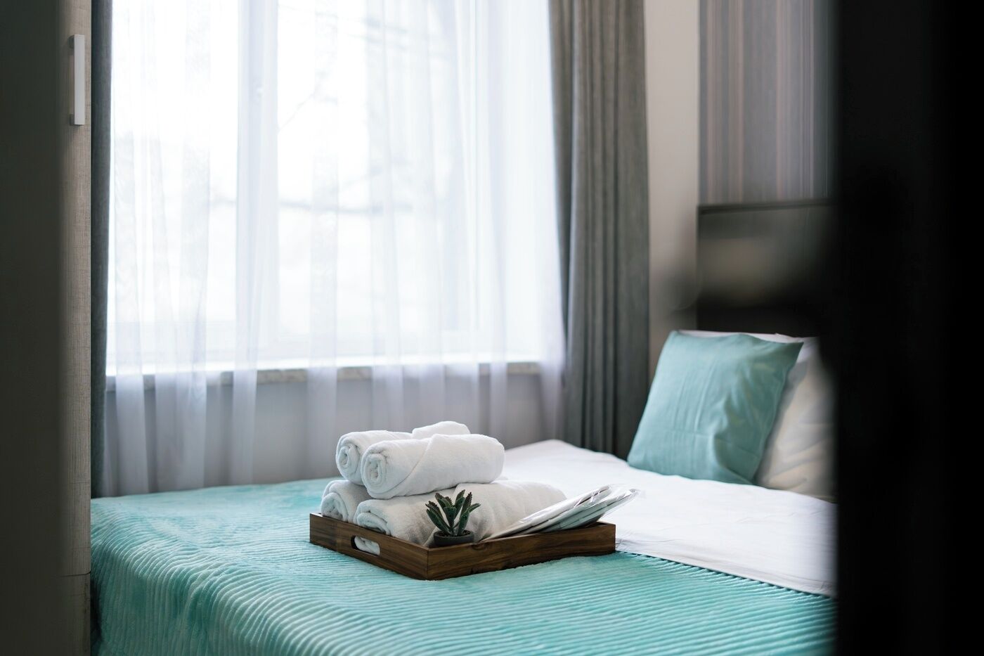 Økonomileilighet | 1 soverom, sengetøy av topp kvalitet og skrivebord for bærbar PC