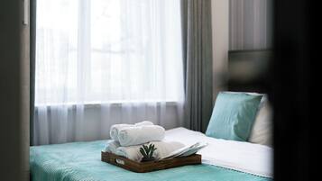 Økonomileilighet | 1 soverom, sengetøy av topp kvalitet og skrivebord for bærbar PC