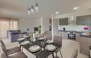 Dining - Beautiful home in Pula (Pula)