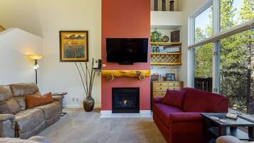 Townhouse, 3 soverom | Oppholdsområde | Smart-TV