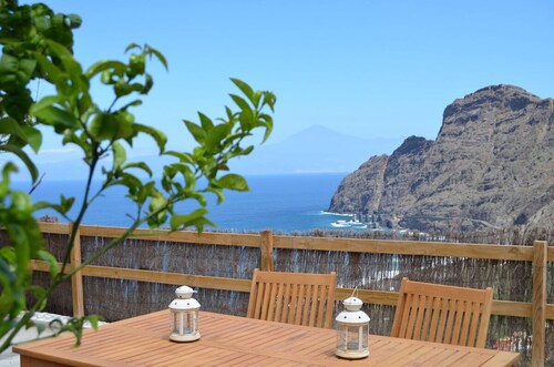 Villa Aloe Oceanviews 2-br house with barbecue and garden