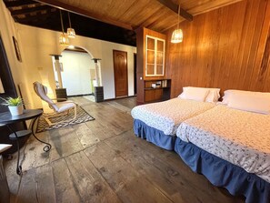 1 Schlafzimmer, Bügeleisen/Bügelbrett