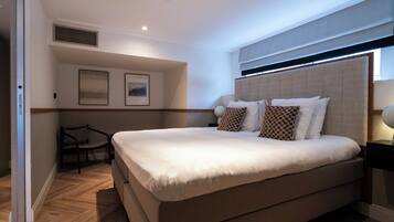 Literie hypoallergénique, coffres-forts dans les chambres, bureau