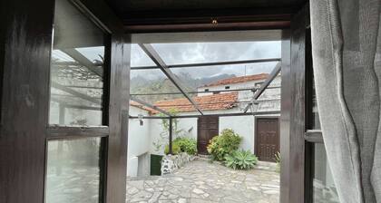 Casa El Patio - 1br Apartment with shared patio and mountain views