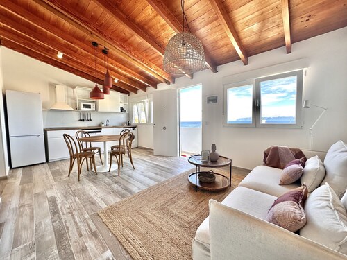 Eden Gomera Suites - Rooftop terrace 2Br apartment with gorgeous oceanviews