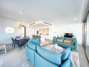 Living area - Azure Seaview - Amethyst Villa (Paralimni)