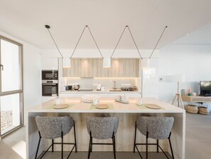 Microwave, dishwasher, cookware/dishes/utensils - Azure Seaview - Amethyst Villa (Paralimni)