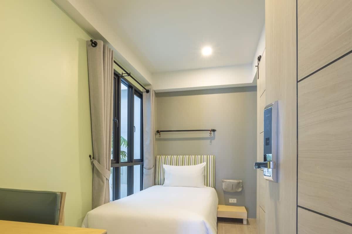 Habitación individual estándar | Ropa de cama hipoalergénica, escritorio, wifi gratis y ropa de cama