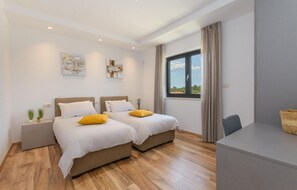 2 Schlafzimmer, Bügeleisen/Bügelbrett, Reisekinderbett, kostenloses WLAN